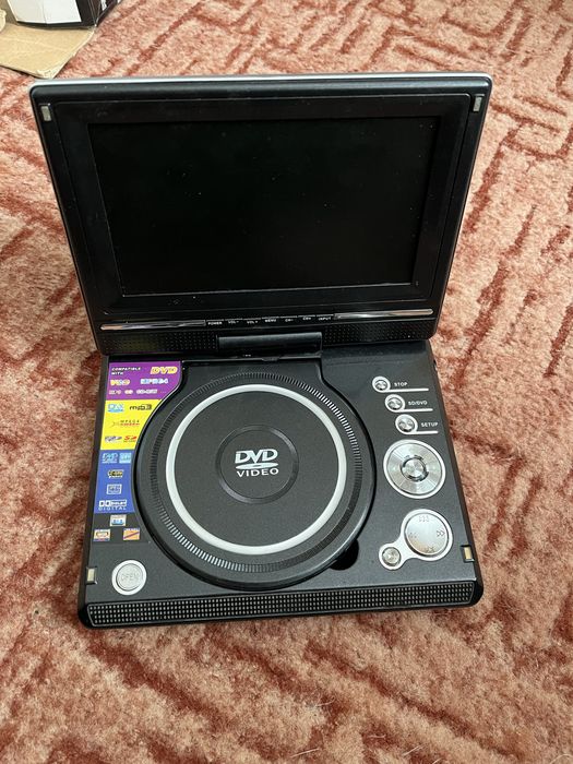 Портативний DVD-плеєр з ТВ-тюнером та ігровою консоллю