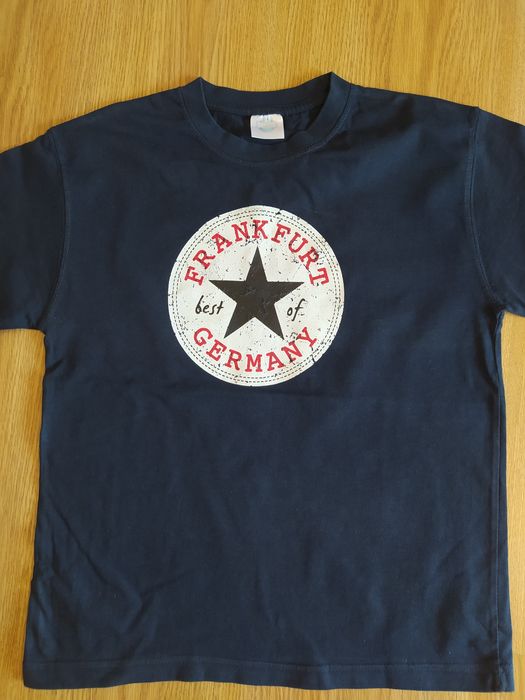 T-shirt algodão azul escura, tamanho 11/12 anos