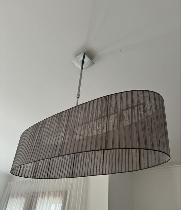 Candeeiro oval tecido castanho