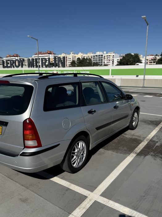 Ford Focus 1.4 gasolina 2002