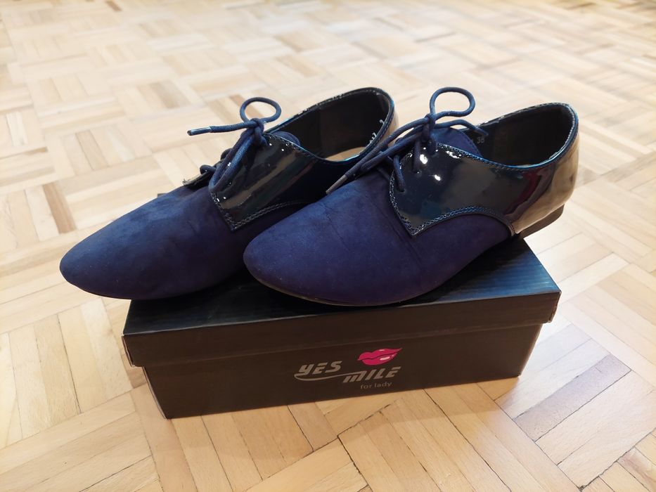 Buty granatowe lakierkowe jesień wiosna rozmiar 38