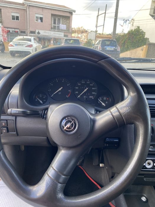 Opel corsa-B 1993