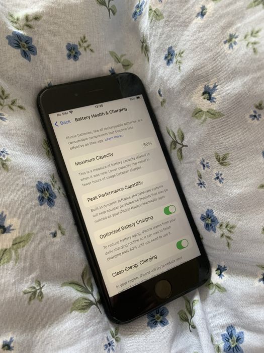 Iphone Se 3 2022  128Гб 88%