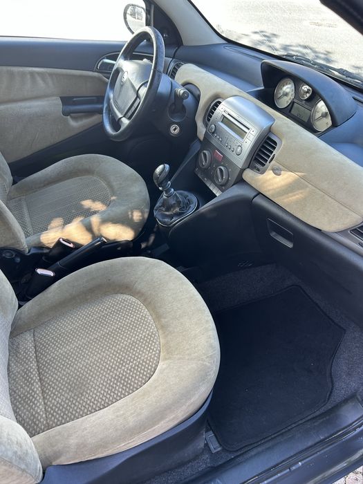 Lancia Ypsilon 1.2 16v argento