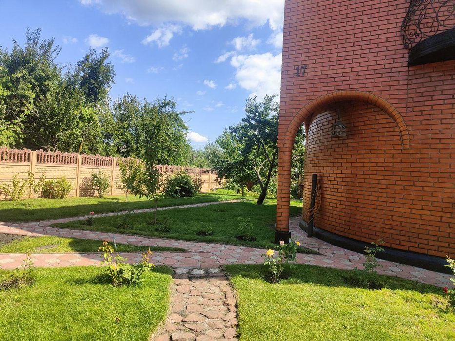 Продається 2 пов будинок, 6 соток Берковець (Академмістечко)