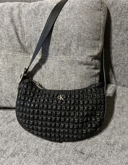 Сумка  хобо Calvin Klein, стьобана оригінал