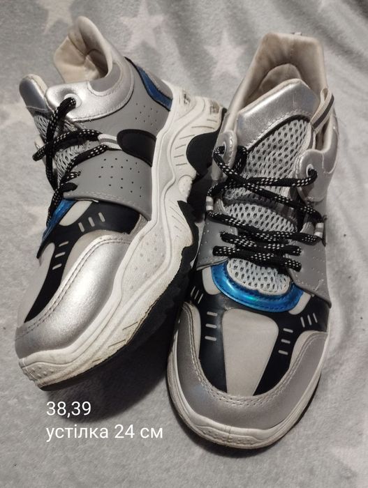 Кросівки фірмові,  Читайте опис Ціни  в описі