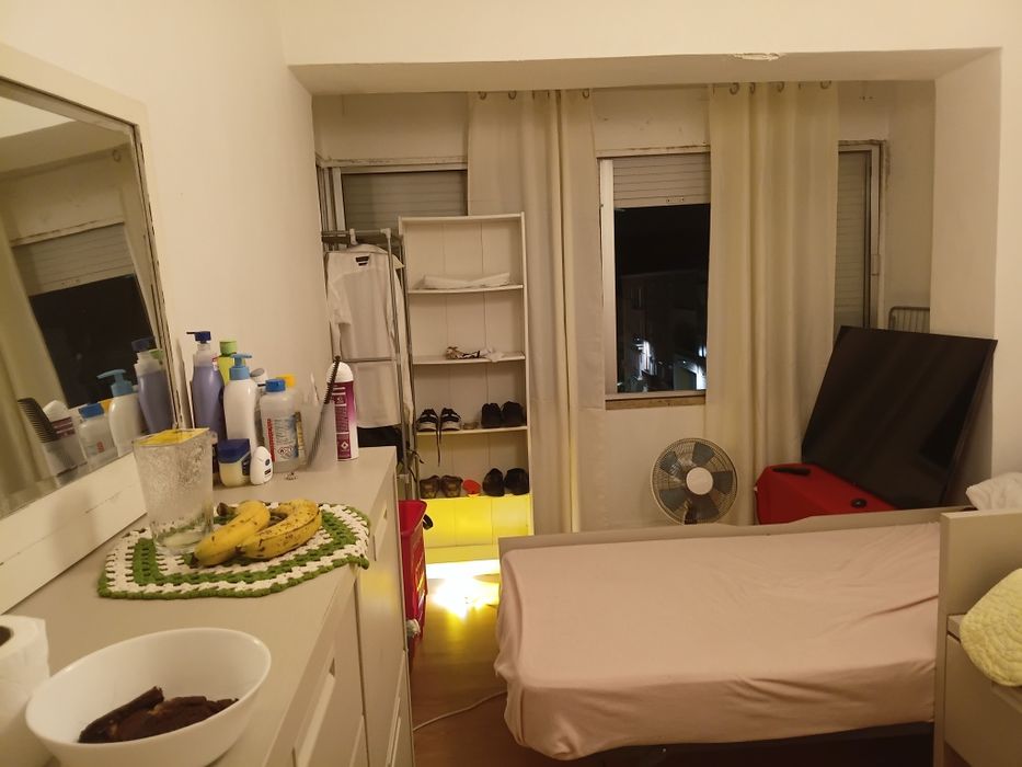 ARRENDO QUARTO compartilhado