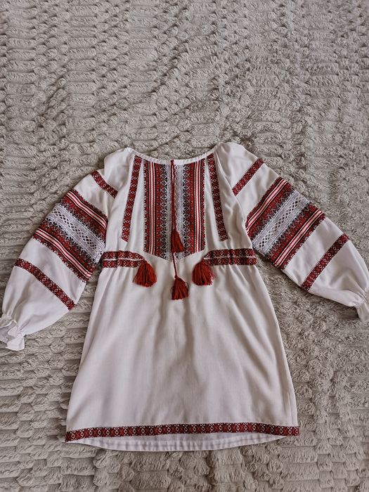 Красива вишита сукня / вишиванка для дівчинки (зріст 128 см)