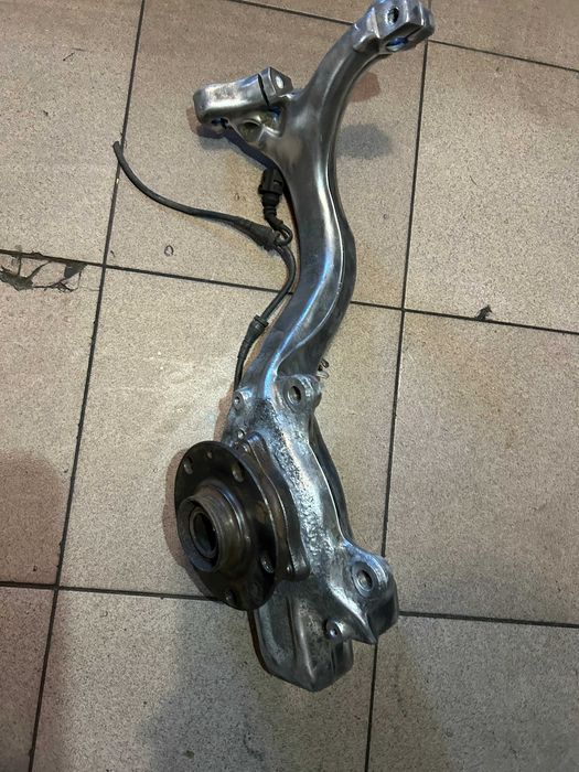 Zwrotnica piasta lewy przód audi a4 b6 b7