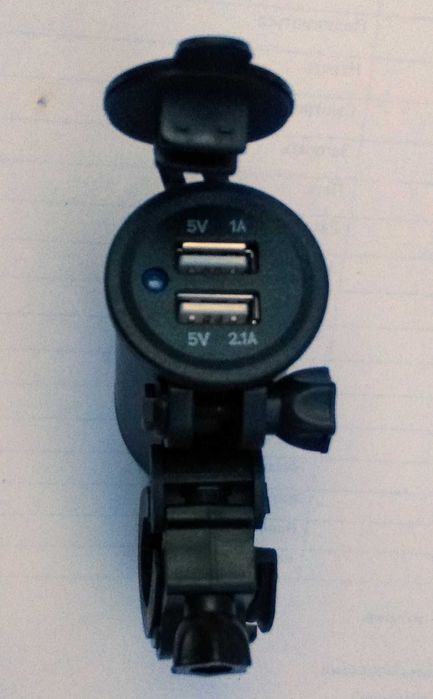 Вело мото зарядка USB розетка 12V QC3.0 з кнопкою та тримачем