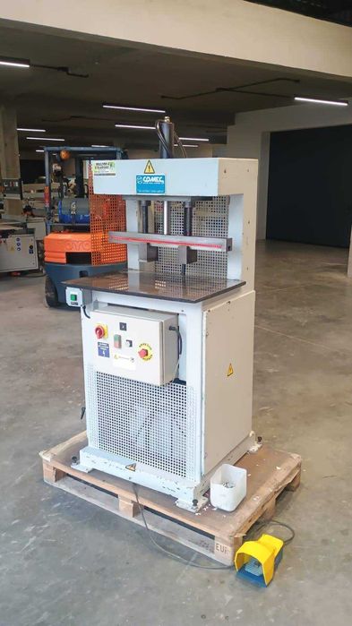 Prasa korpusowa COMEC ,prasa hydrauliczna