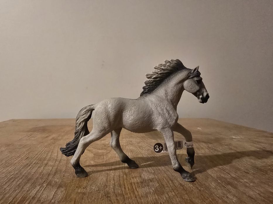 Schleich koń mustang rasy Soraia ogier figurka model z 2020