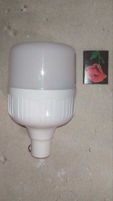 Лампочка 320W з АКБ заряд від USB