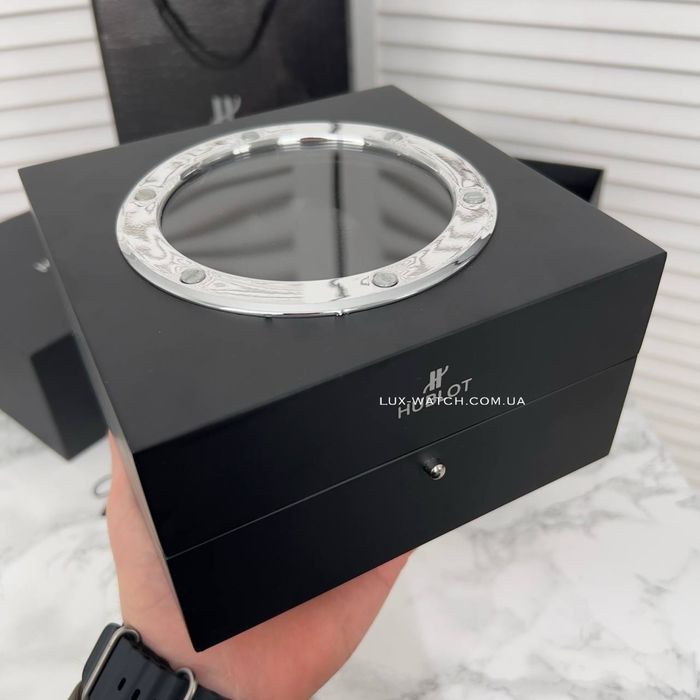 Фирменная коробка Hublot под часы