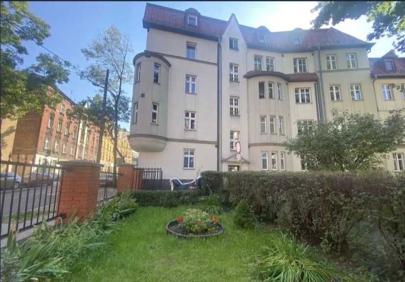 Do wynajęcia pokój dwuosobowy 15 m² – idealny dla par