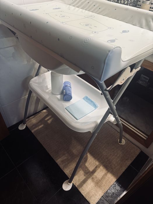 Banheira/muda fraldas