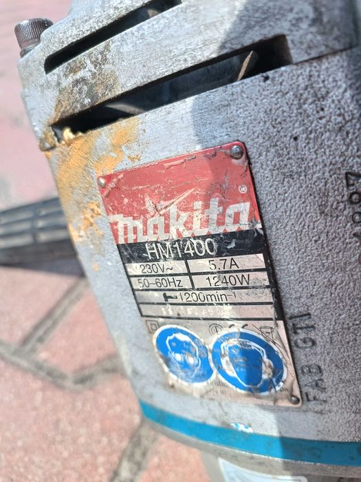 Młot makita HM1400