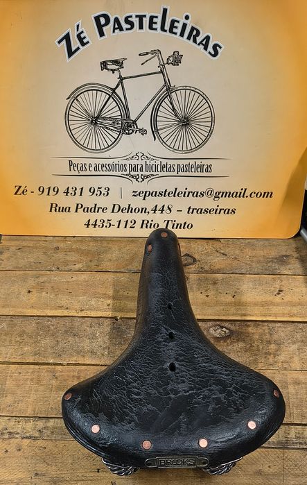 Selim Brooks modelo homem usado bicicleta inglesa