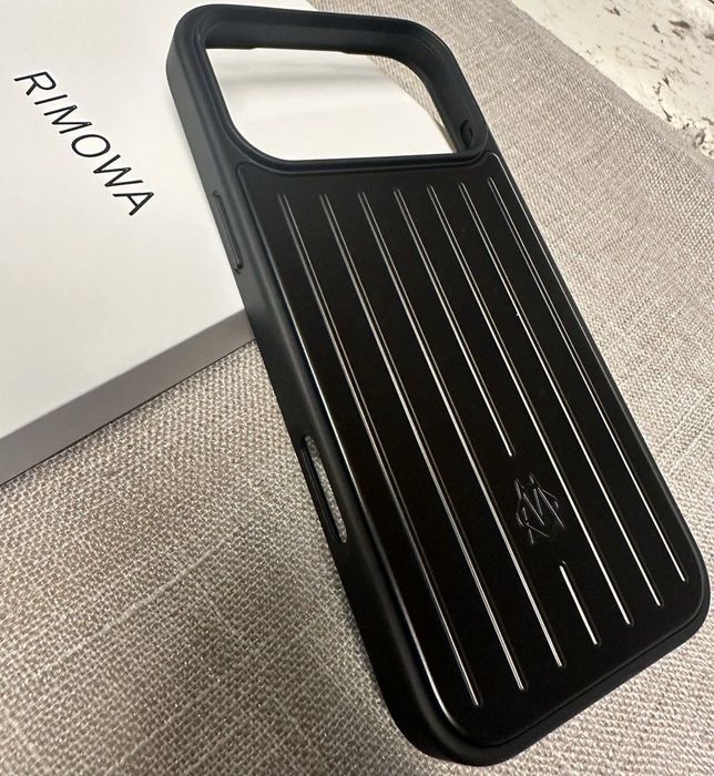 Чохол Rimowa на iPhone 17 pro max та 17 pro алюміній