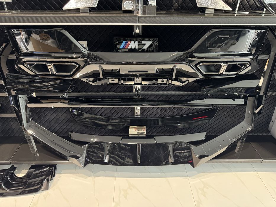 Обвес Paradigma Renegade для BMW 7 G70 G71 (2022+) накладки диффузор