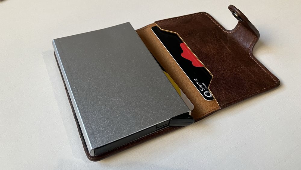 Carteira Anti-Roubo (RFID) em Pele