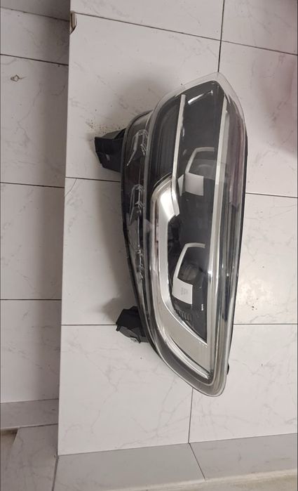 Otica Renault Kadjar esquerdo