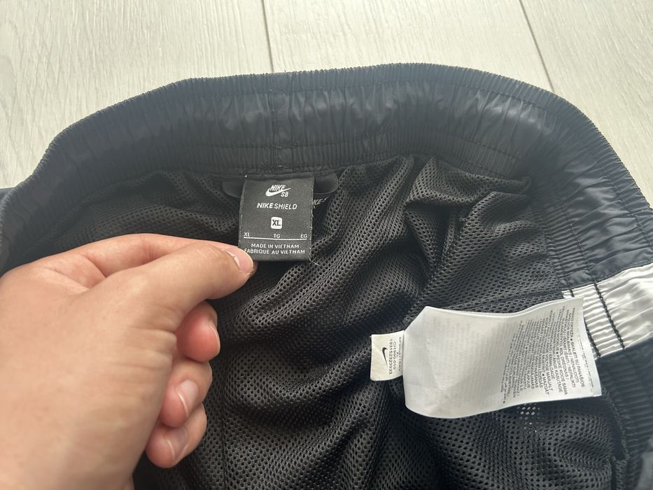 Штани Nike Tech SB Shield Trck Pnt Swoosh