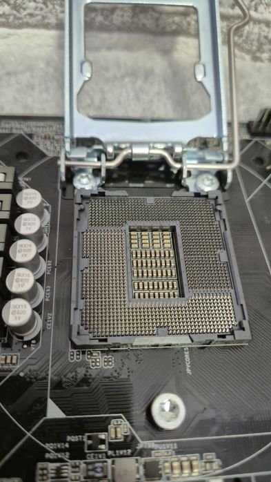 Материнська плата Asrock H110M-ITX, s1151, Intel core і3-7100, DVI/HDMI, Mini-ITX