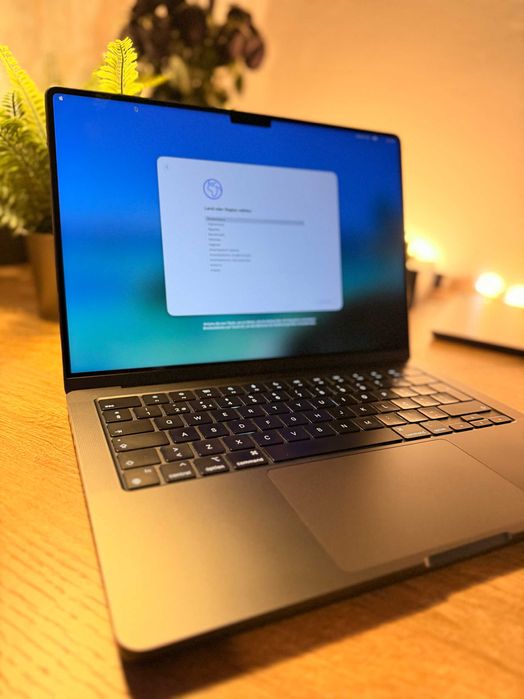 Macbook PRO M3 - 14" - 18GB RAM - 512GB SSD