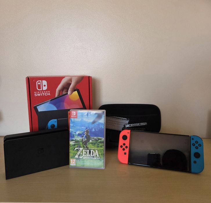 Nintendo Switch OLED + Jogo The Legend of Zelda Breath of the Wild