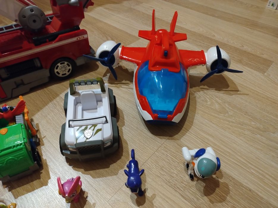 Psi patrol, bardzo duży zestaw pojazdów i figurek