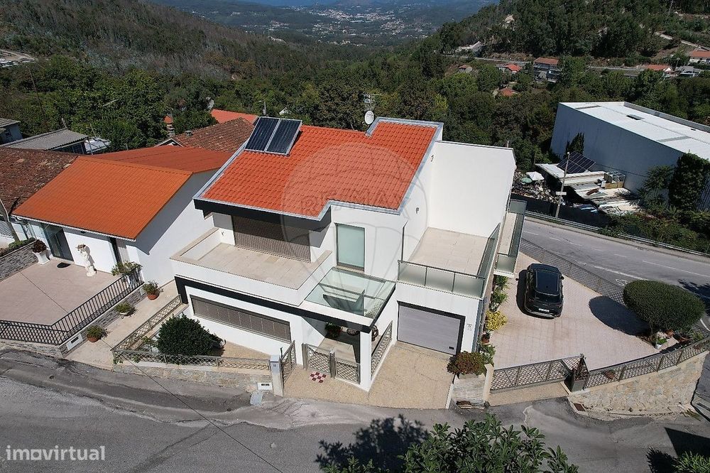 Moradia T4 para venda — Gonça, Braga