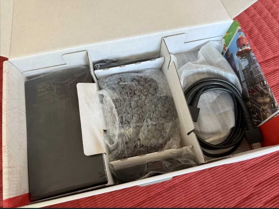 Nintendo Switch V1 ( unpatched ) - Mint condition