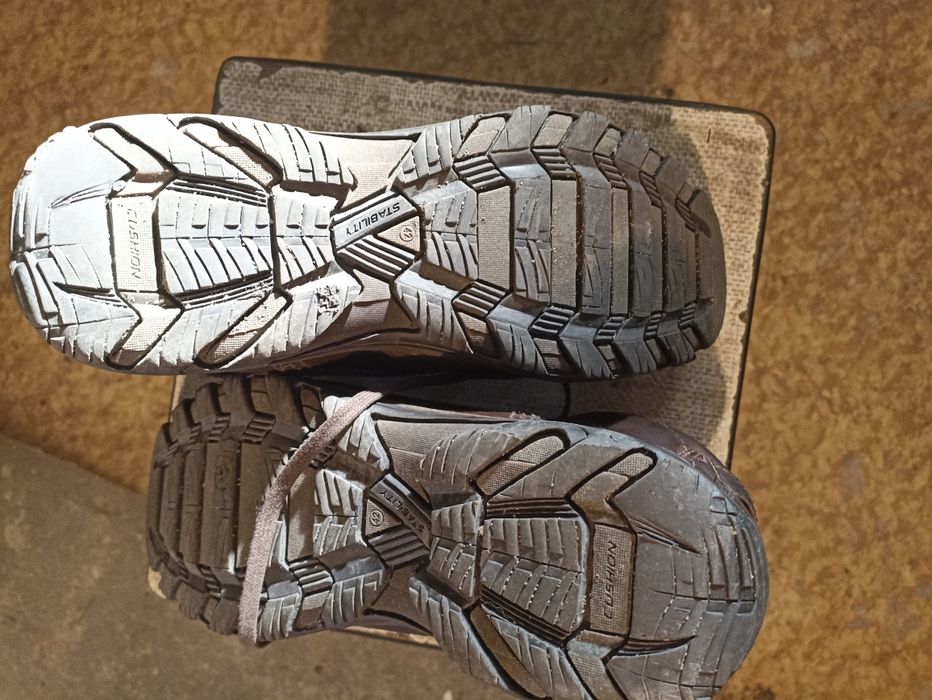 Sprzedam buty męskie skórzane 44