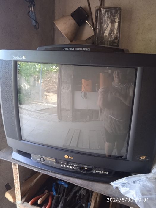 рабочий телевизор