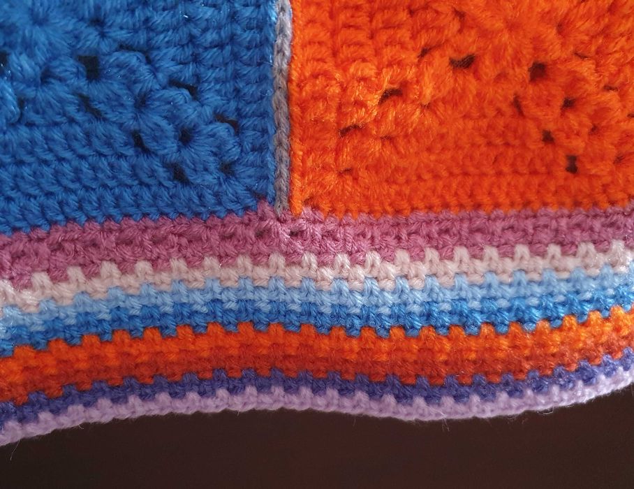 Belíssima Manta / Colcha em lã fabricada artesanalmente
