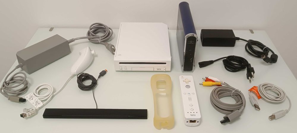 Consola Nintendo Wii Branca c/ 252 Jogos + EXTRAS