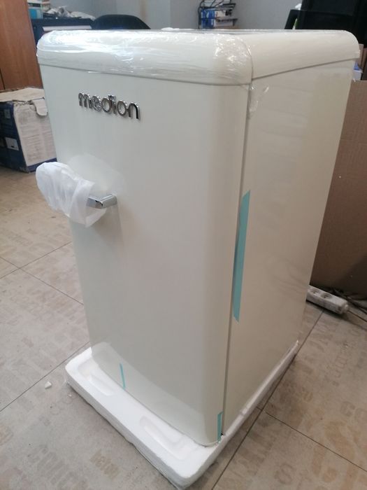 Lodówka w stylu retro medion