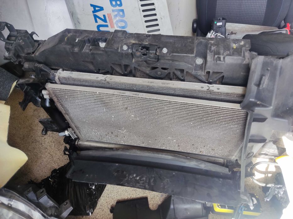 pas przód z chłodnicami komplet  renault scenic 3 lift tce