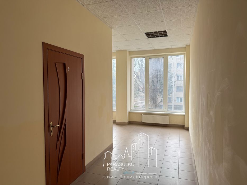 Продам окремо збудовану 3-и поверхову будівлю