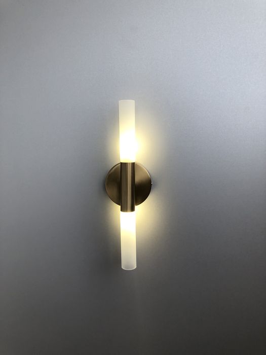 Люстри та бра настінне бра,стильне бра