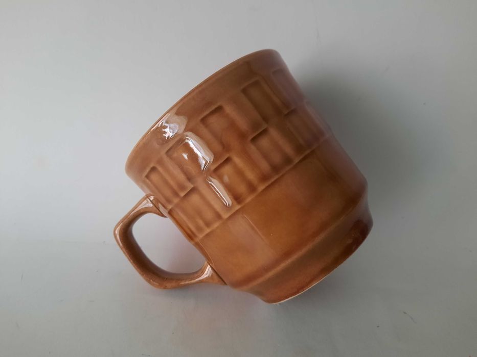 kubek z uchem- porcelit Chodzież- PRL