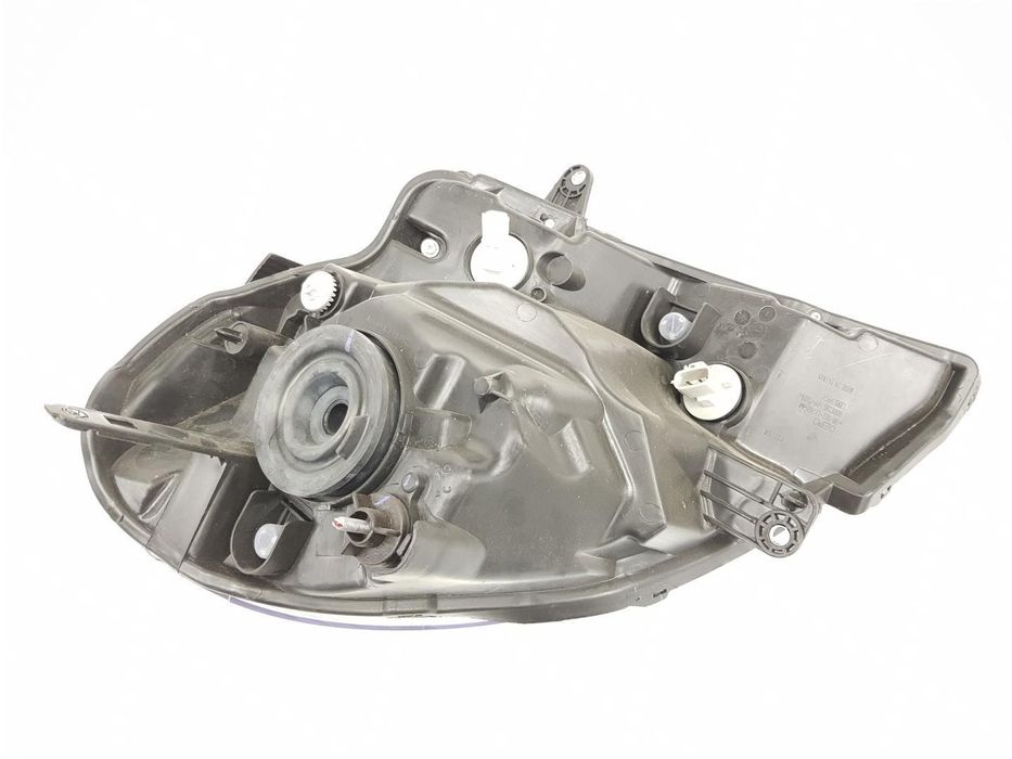 Farol Direito Renault Kangoo Ii Fkw0