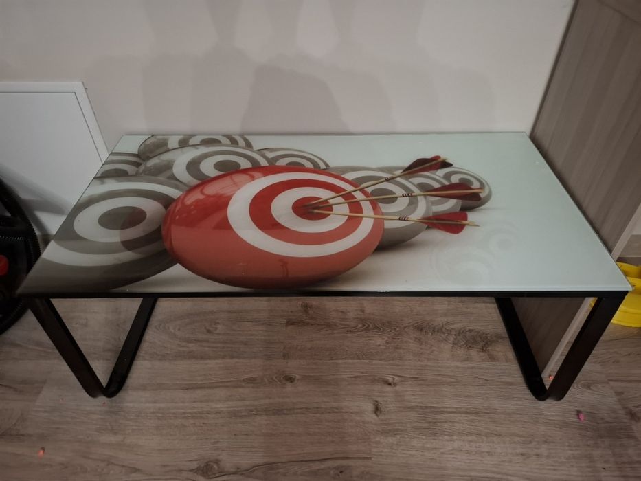 Stolik ze szklanym blatem