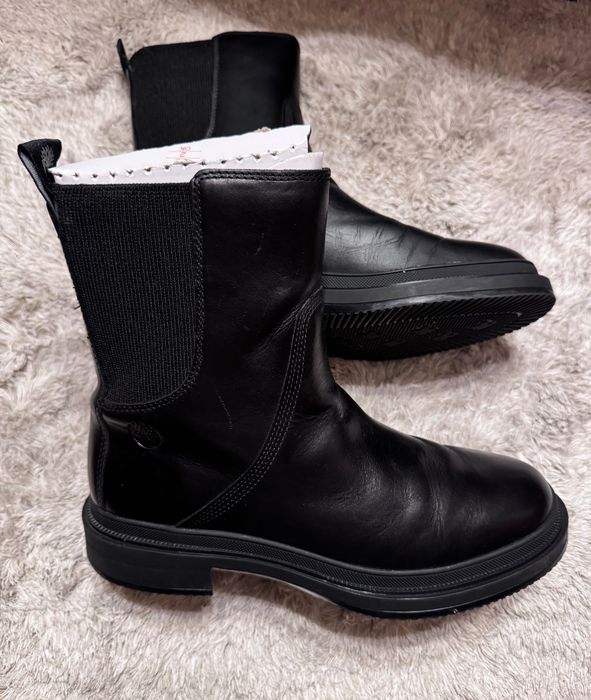 Продам черевики Timberland