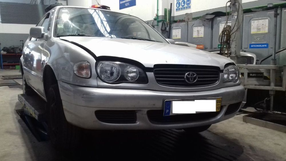 Toyota Corolla E11 5 portas