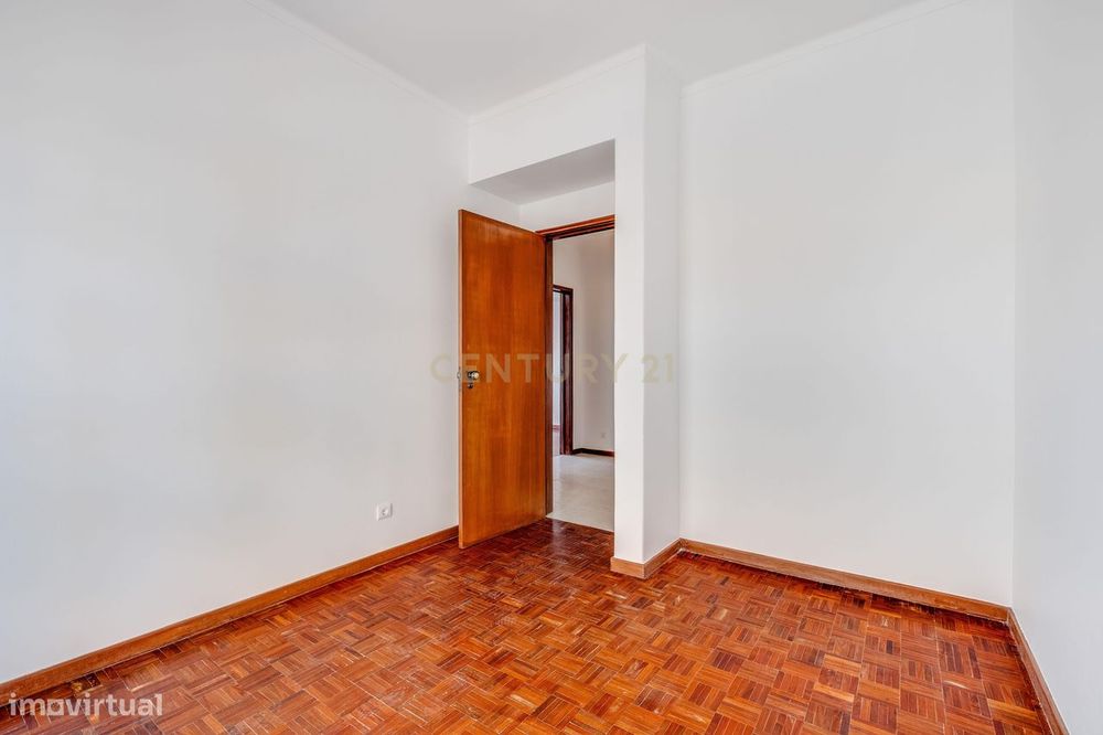 Apartamento T 4  em Faro no centro da cidade a 300m do mercado Municip