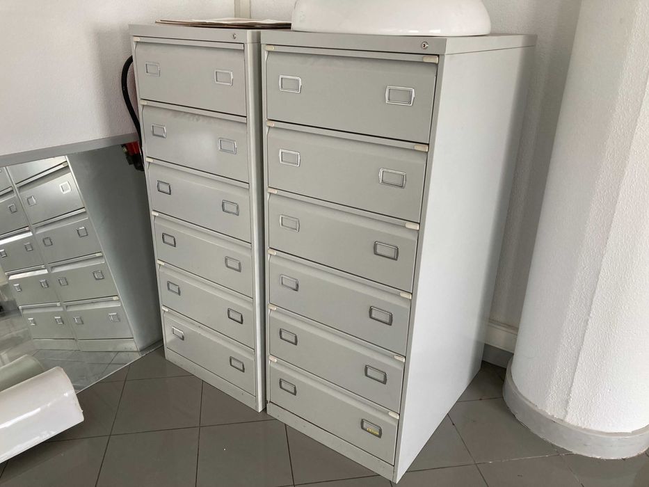 conjunto de equipamento de consultório médico