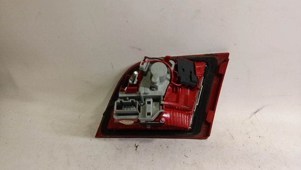 Farolim da mala esquerdo AUDI A3 (8P1)